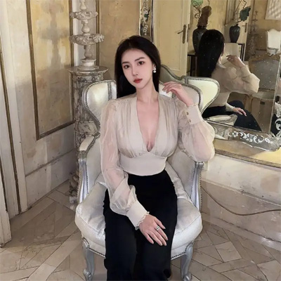 外纯内骚少妇 Lena